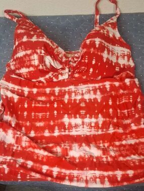 Swim By Cacique Red and White Tie-Dye Tankini Top size 44DD